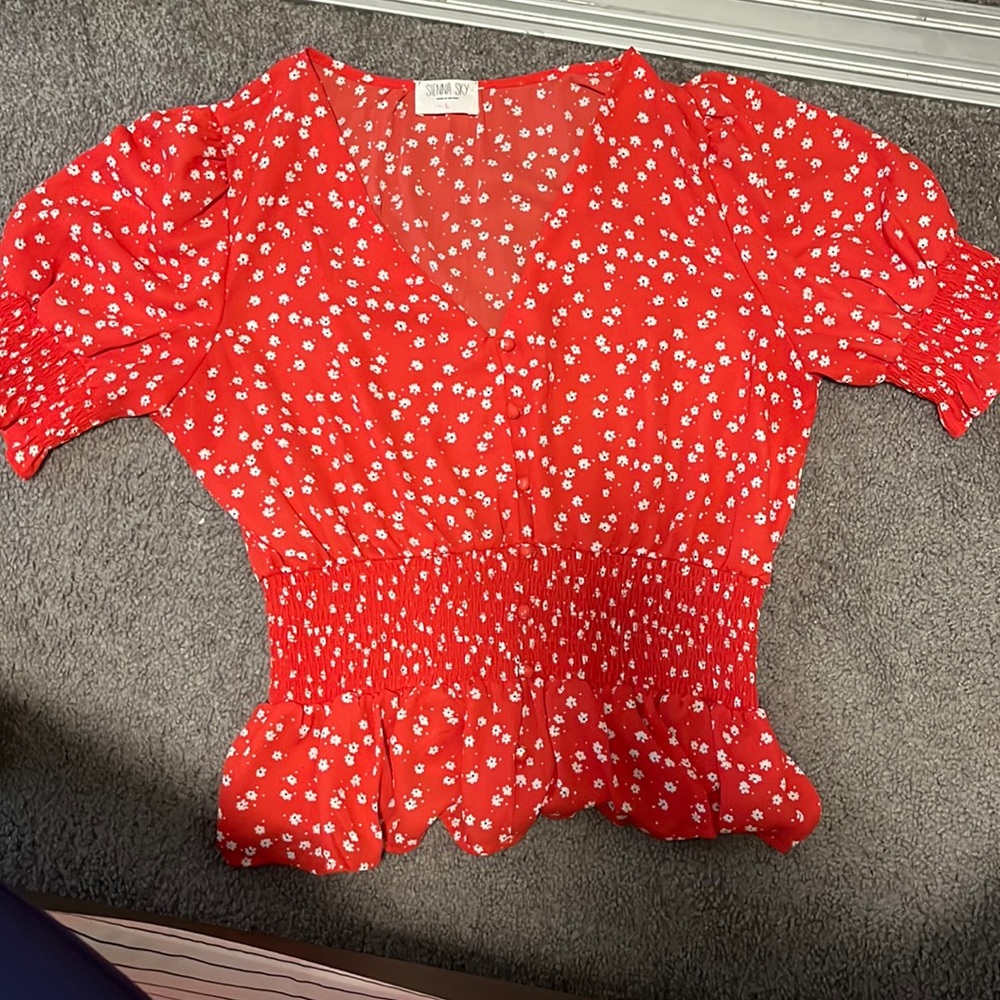 Red Flower Top - Picture 2 of 4